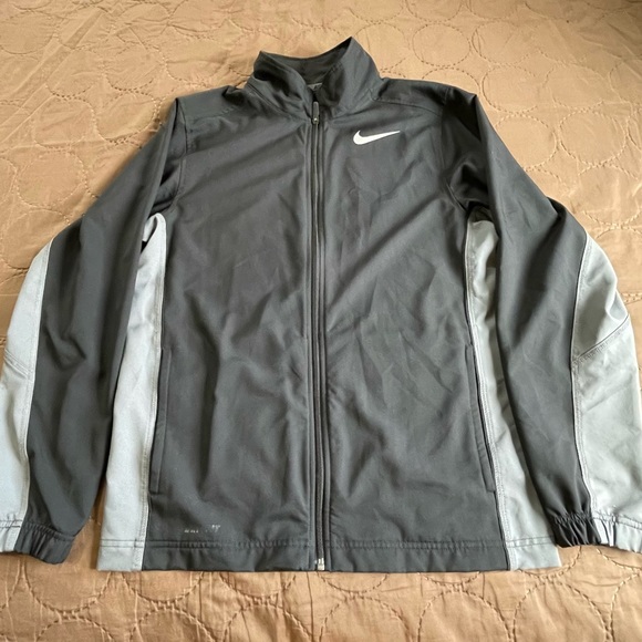 NIKE DRI-FIT MEN’S JACKET - Picture 2 of 6
